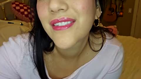 simonesighren online show from March 7, 6:21 am