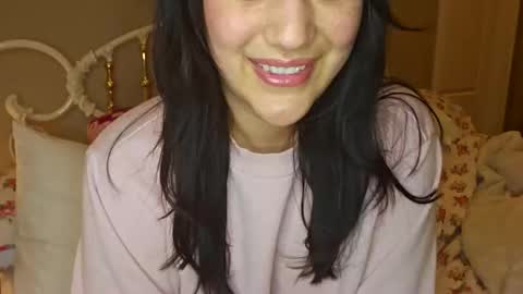 simonesighren online show from April 14, 5:13 am