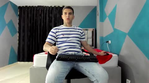 SIMON KELER online show from December 31, 8:23 pm