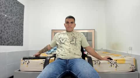 SIMON KELER online show from February 1, 6:50 pm