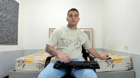 SIMON KELER online show from May 15, 10:50 pm