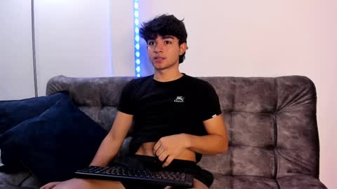  Simon  online show from December 19, 9:17 pm