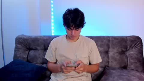  Simon  online show from December 21, 7:49 pm