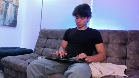  Simon  online show from January 27, 4:22 pm