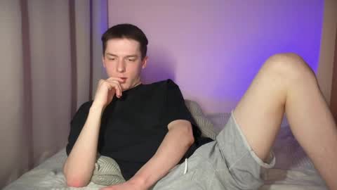 Simon online show from May 12, 8:17 pm