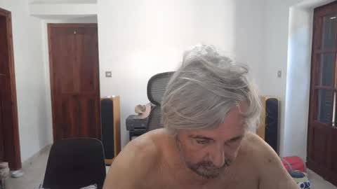 Snapshot of simonthenudist chatting on July 29, 6:33 am Simon online show from July 29, 6:33 am