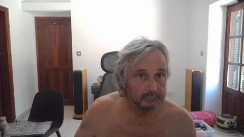 Snapshot of simonthenudist chatting on August 2, 8:46 am Simon online show from August 2, 8:46 am