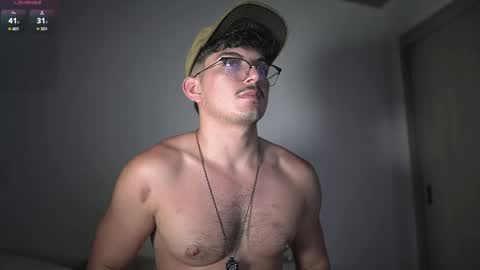 Snapshot of simoon_01 chatting on May 18, 4:07 am SIMOON online show from May 18, 4:07 am