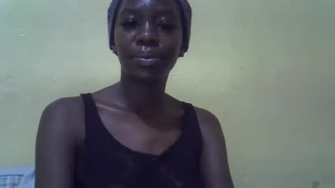 Snapshot of simplyloy33 chatting on April 21, 4:19 am simplyloy33 online show from April 21, 4:19 am