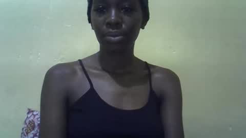 Snapshot of simplyloy33 chatting on April 27, 11:08 am simplyloy33 online show from April 27, 11:08 am