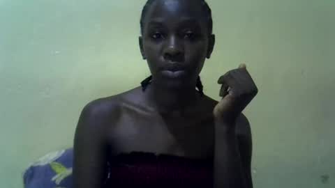 Snapshot of simplyloy33 chatting on July 3, 9:59 am simplyloy33 online show from July 3, 9:59 am