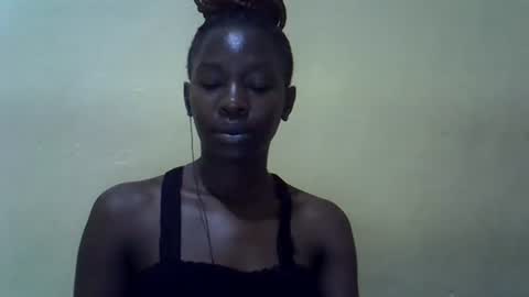 Snapshot of simplyloy33 chatting on July 25, 12:42 am simplyloy33 online show from July 25, 12:42 am