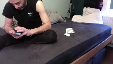 simplyminded online show from January 16, 12:09 pm