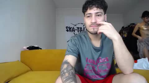 Sofi wed. - sat. 11am - 11 pm and Santi with Sofi sun.. - tue. 11 am - 5 pm  europe online show from December 15, 11:36 am