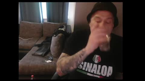 Snapshot of sinalco1975 chatting on May 5, 5:04 am sinalco1975 online show from May 5, 5:04 am