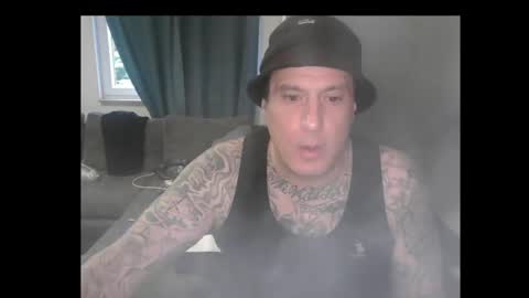 Snapshot of sinalco1975 chatting on May 17, 3:59 am sinalco1975 online show from May 17, 3:59 am