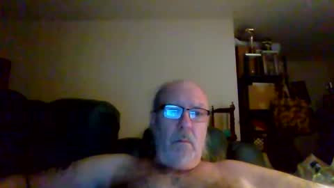 Snapshot of sincere159 chatting on January 6, 12:27 am sincere159 online show from January 6, 12:27 am