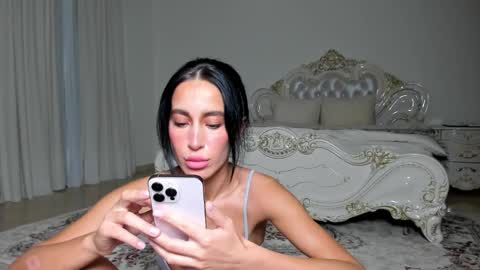 Snapshot of sincerelyc chatting on February 12, 9:32 pm C online show from February 12, 9:32 pm