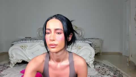 Snapshot of sincerelyc chatting on February 22, 10:52 pm C online show from February 22, 10:52 pm