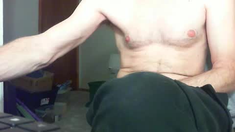 Snapshot of sincity98 chatting on May 16, 6:43 am sinner online show from May 16, 6:43 am