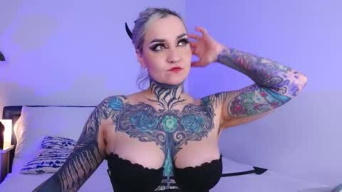 Ms. Sindel online show from October 10, 1:43 pm