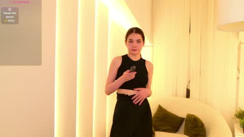Snapshot of sindell_cryell chatting on June 9, 9:26 pm sindell_cryell online show from June 9, 9:26 pm