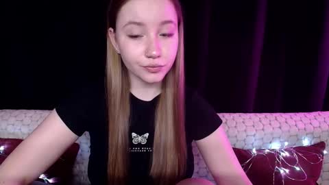 Snapshot of sindiwatsoon chatting on December 17, 2:44 pm Sindi online show from December 17, 2:44 pm