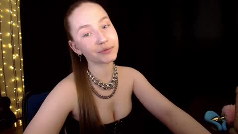 Snapshot of sindiwatsoon chatting on February 14, 3:42 pm Sindi online show from February 14, 3:42 pm