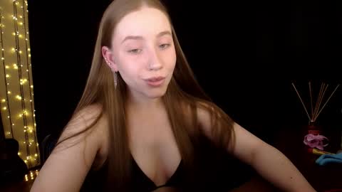 Snapshot of sindiwatsoon chatting on May 24, 12:54 pm Sindi online show from May 24, 12:54 pm