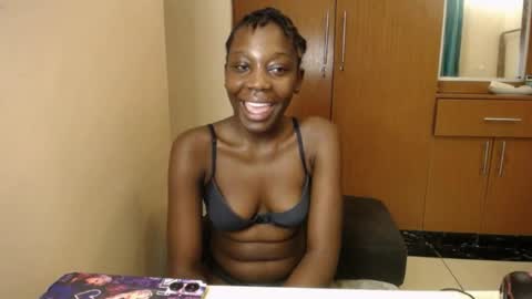 Snapshot of sindoll_ chatting on April 23, 4:53 pm Elsy online show from April 23, 4:53 pm