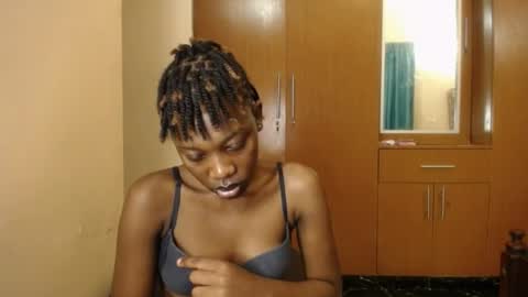 Snapshot of sindoll_ chatting on May 2, 2:55 pm Elsy online show from May 2, 2:55 pm