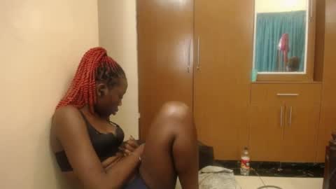 Snapshot of sindoll_ chatting on May 15, 8:38 pm Elsy online show from May 15, 8:38 pm