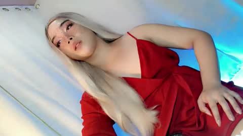 Snapshot of sinful_sirenity69 chatting on April 4, 1:04 am sinful_sirenity69 online show from April 4, 1:04 am