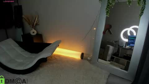 Snapshot of sinfulkittyyy chatting on April 29, 7:01 am sinfulkittyyy online show from April 29, 7:01 am