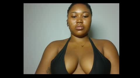 Zanele online show from February 28, 11:28 pm