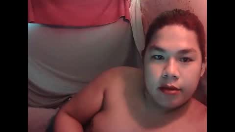 Snapshot of singleheart05 chatting on June 10, 1:39 am singleheart05 online show from June 10, 1:39 am