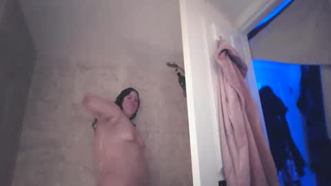 Siofra online show from March 5, 9:05 am