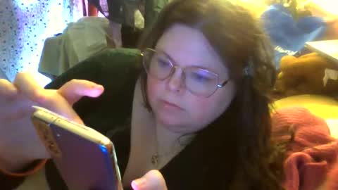 Siofra online show from April 5, 6:16 pm