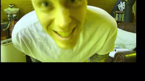 Snapshot of siphonophorstrings chatting on October 5, 7:01 pm Dustbunnyfoofoo online show from October 5, 7:01 pm