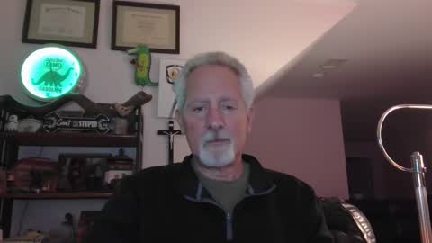 Snapshot of sir_lust_alot chatting on March 9, 4:16 am Don Roberto online show from March 9, 4:16 am