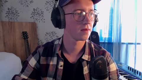 Snapshot of sir_mlnor chatting on June 18, 3:16 pm Alex online show from June 18, 3:16 pm