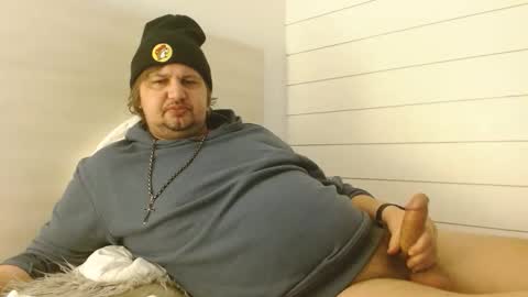 Snapshot of sirchrisx9 chatting on December 17, 1:28 pm SirChrisx9 online show from December 17, 1:28 pm