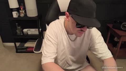 Sir Daddy McQween online show from March 3, 5:13 am