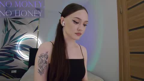 Goddess Sirena online show from February 13, 9:00 pm