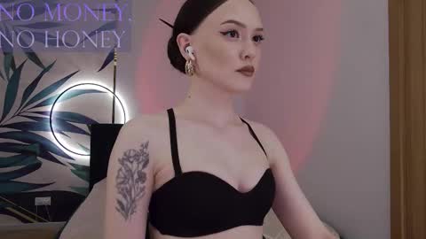 Goddess Sirena online show from March 5, 7:54 pm