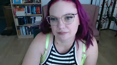 Snapshot of sireneserpens chatting on February 12, 12:37 am Sirene Serpens online show from February 12, 12:37 am