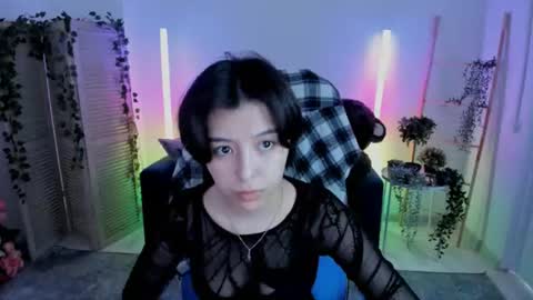Snapshot of sirenmystique chatting on July 16, 10:21 am Si online show from July 16, 10:21 am
