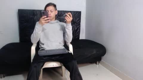 Snapshot of sirryant chatting on February 3, 12:10 pm SIR RYANT online show from February 3, 12:10 pm