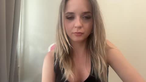 Sisi Bunny online show from June 22, 4:37 pm
