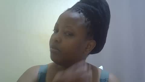 Snapshot of sisibrown97 chatting on April 18, 10:32 pm brown online show from April 18, 10:32 pm